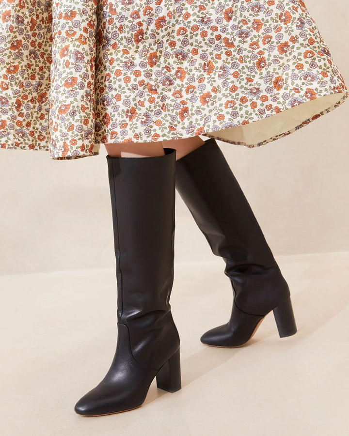 Step into Autumn: A Guide to Fall Boots