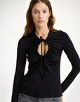  BY MALENE BIRGER Derja Blouse Black on figure front detail