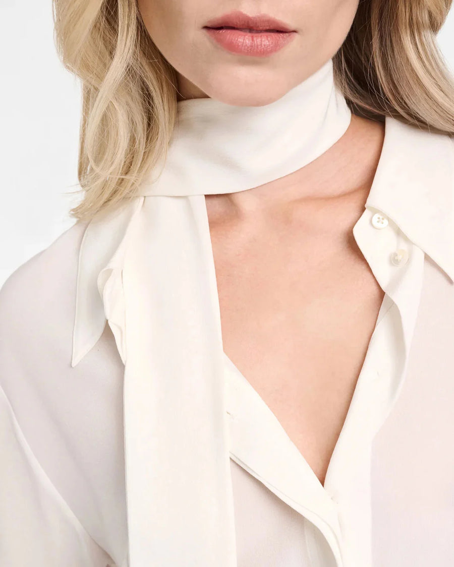 Dorothee Schumacher Striking Volume Blouse camelia white on figure front detail