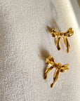 Hannan Ribbon Bow Studs Gold