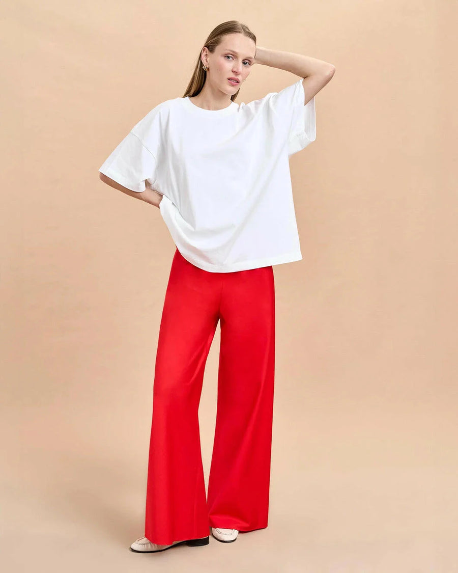 la ligne Richard Oversized Tee white on figure front