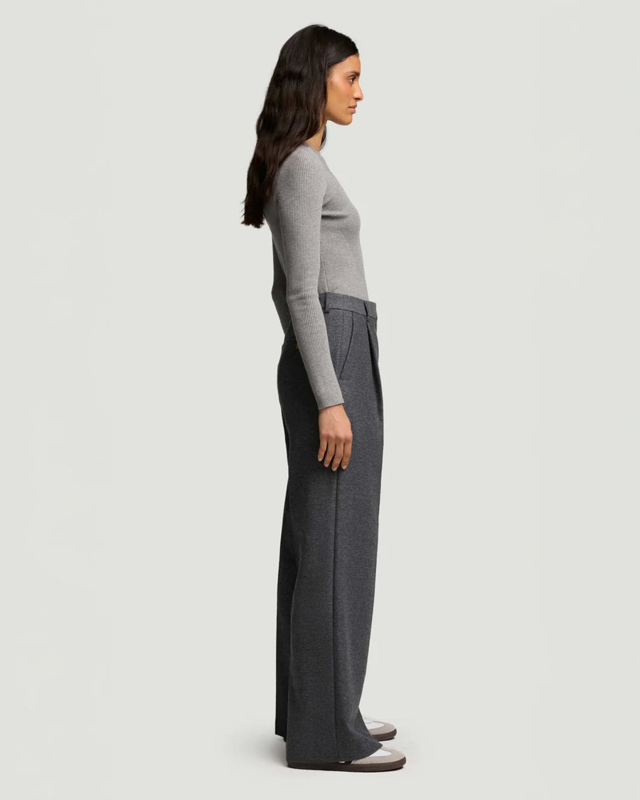 argent Single Pleat Trouser grey melange on figure side