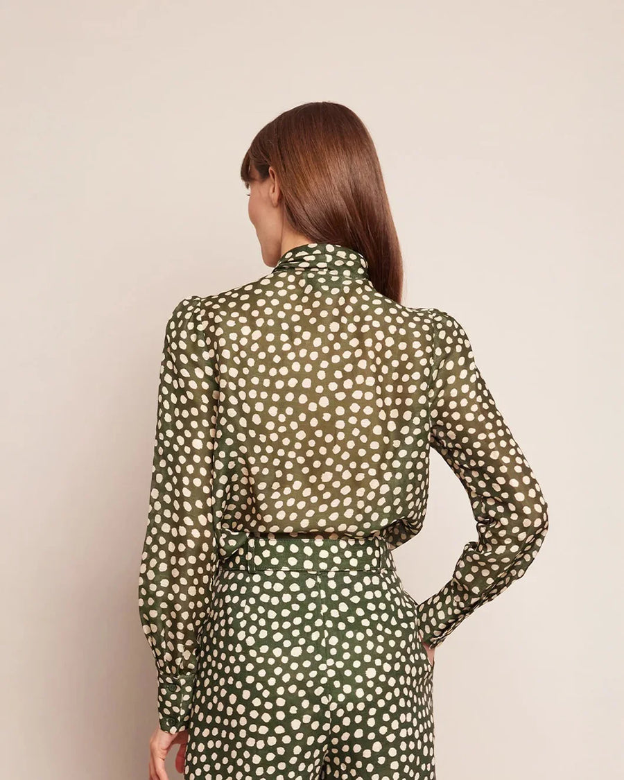 cara cara chili shirt abstract dot green turtledove on figure back