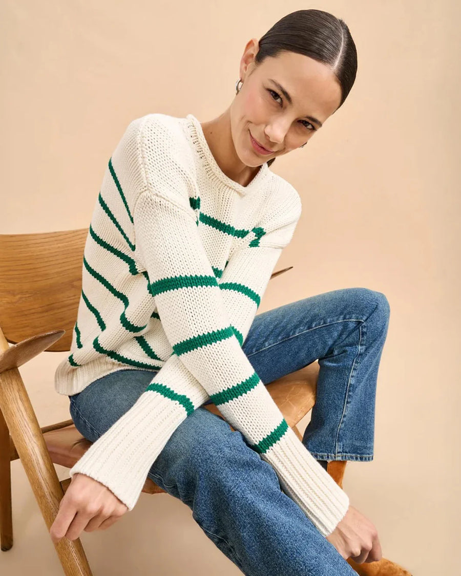 la ligne marina sweater cream and emerald green on figure side