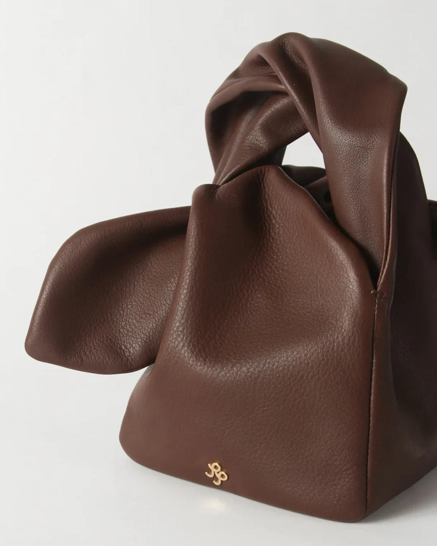 rejina pyo leather Lena Bag Cappucino brown front detail