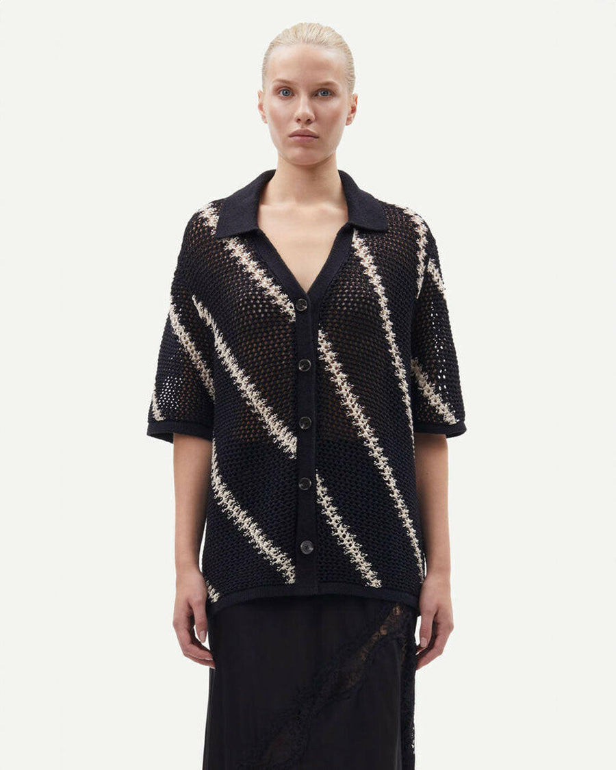 samsoe samsoe Saisha Shirt black on figure front