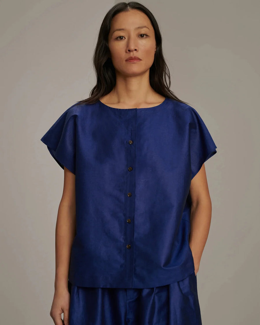 soeur Colombie blouse blue on figure front