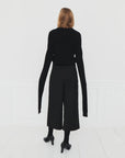 the garment Douglas Culottes black on figure back