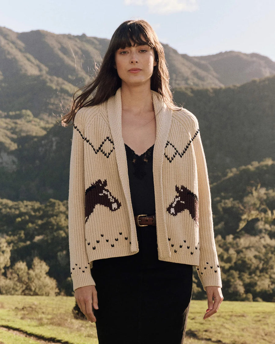 the great The Horse Lodge Cardigan cream on figure front